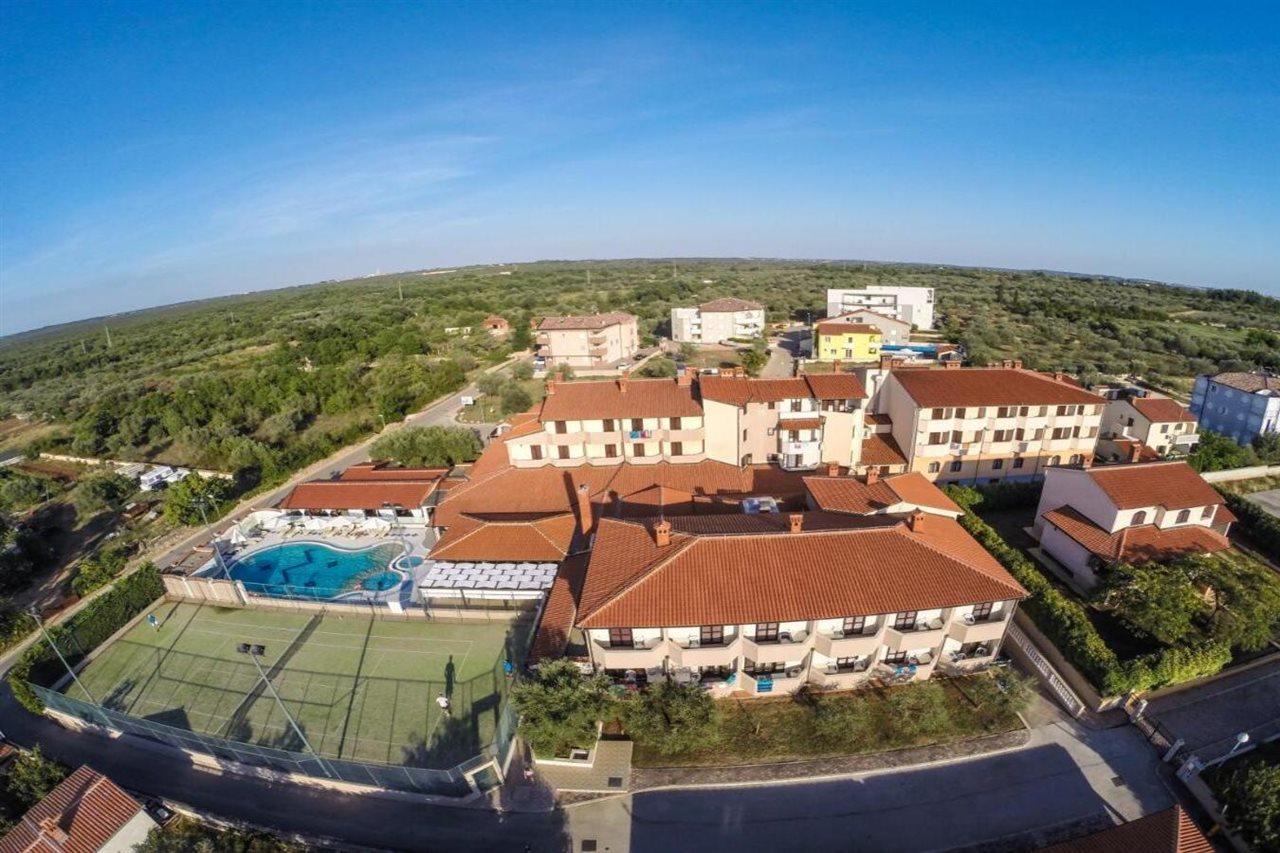 Hotel Villa Letan Fazana Bagian luar foto