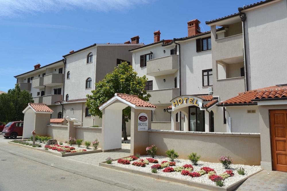 Hotel Villa Letan Fazana Bagian luar foto
