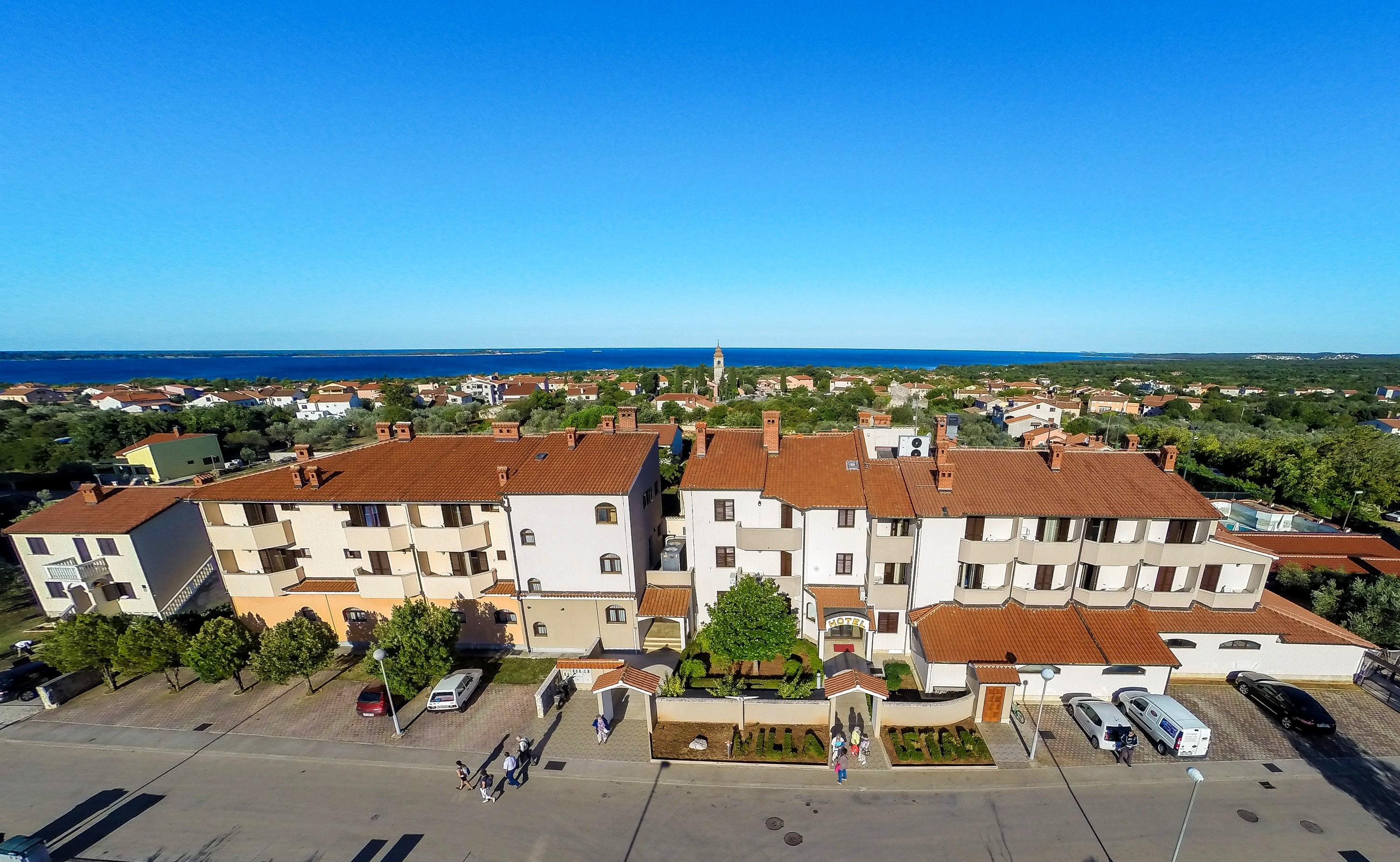 Hotel Villa Letan Fazana Bagian luar foto