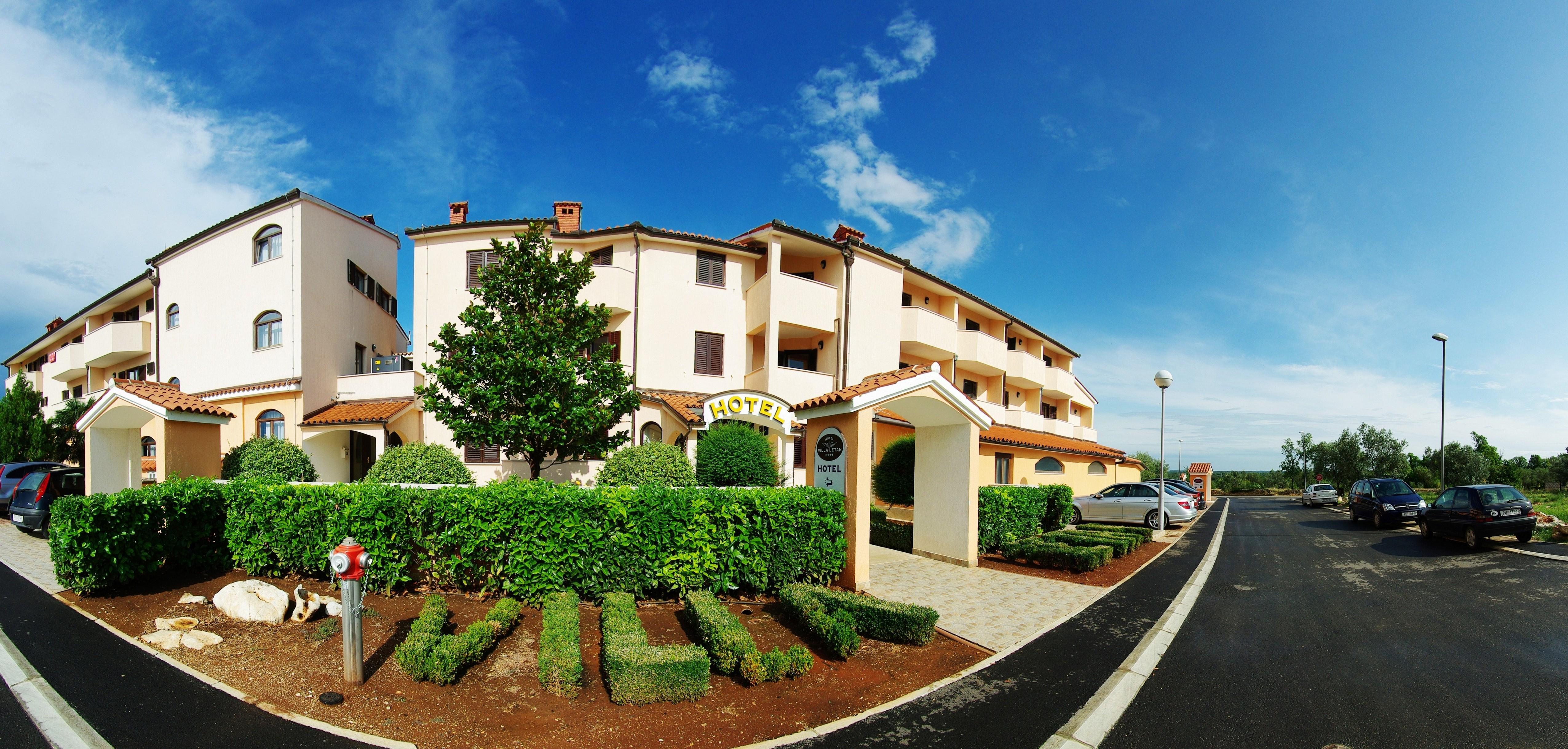 Hotel Villa Letan Fazana Bagian luar foto