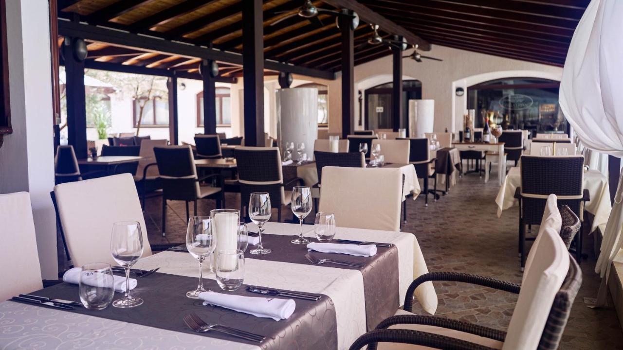 Hotel Villa Letan Fazana Bagian luar foto