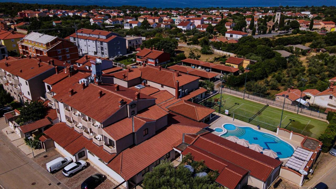 Hotel Villa Letan Fazana Bagian luar foto