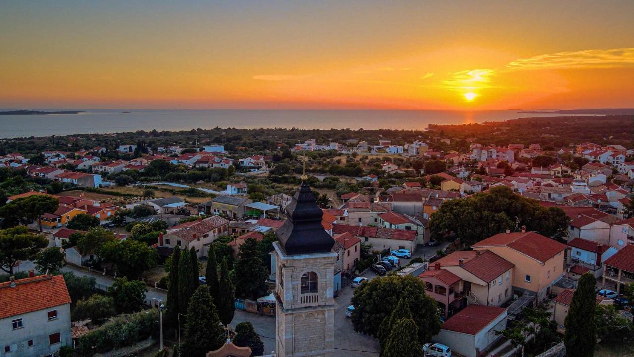 Hotel Villa Letan Fazana Bagian luar foto