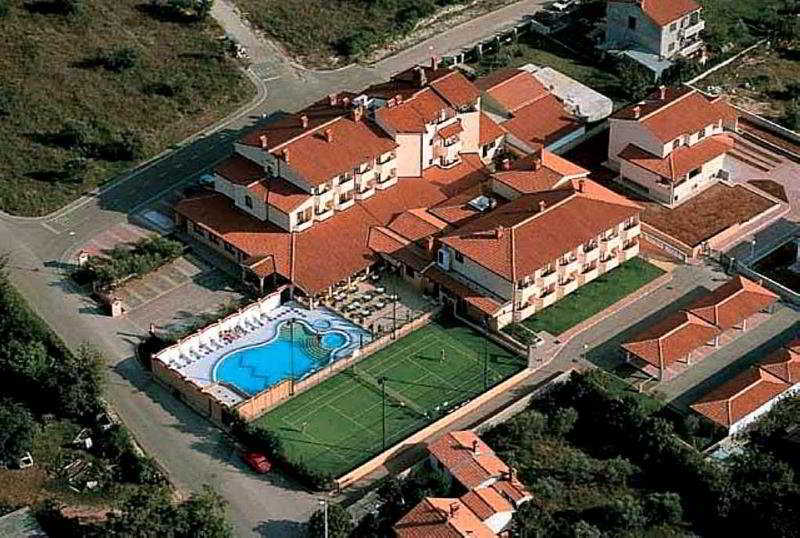 Hotel Villa Letan Fazana Bagian luar foto